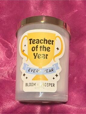 Bloom & Prosper 'Teacher of the Year' Trophy Warm Vanilla Scented Candle